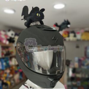 Casco de motociclista decorado con peluche de Chimuelo negro, peluches para cascos de alta calidad
